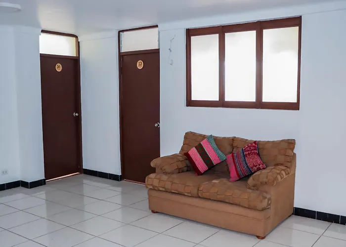 Andes House Gasthof *